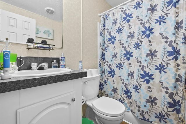 8333 SE Sandy Lane, Hobe Sound, FL 33455