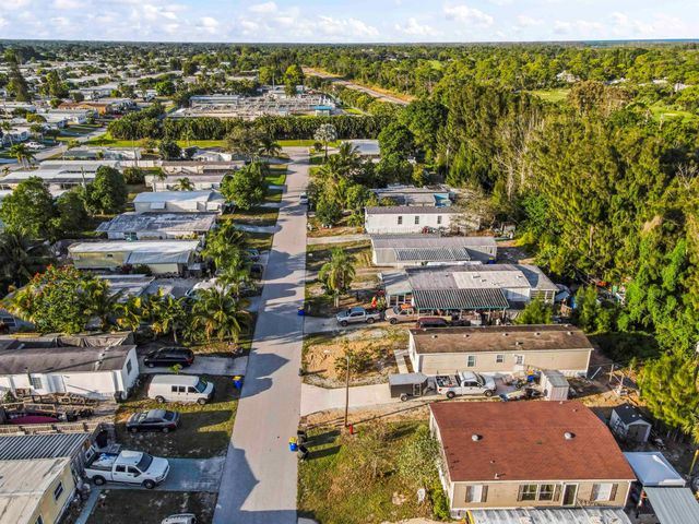 8333 SE Sandy Lane, Hobe Sound, FL 33455