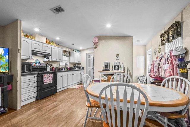 8333 SE Sandy Lane, Hobe Sound, FL 33455