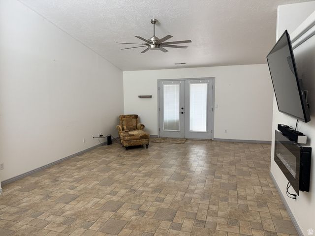 689 W 2050 S, Hurricane, UT 84737