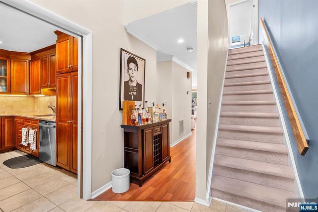 342 Pond Court 9C, Twp Of Washington, NJ 07676