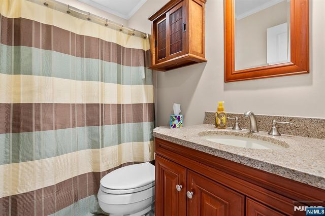 342 Pond Court 9C, Twp Of Washington, NJ 07676