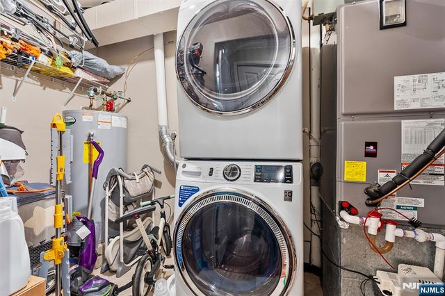 342 Pond Court 9C, Twp Of Washington, NJ 07676