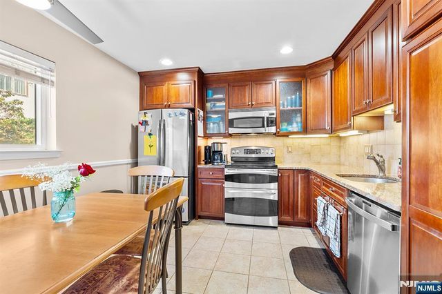 342 Pond Court 9C, Twp Of Washington, NJ 07676