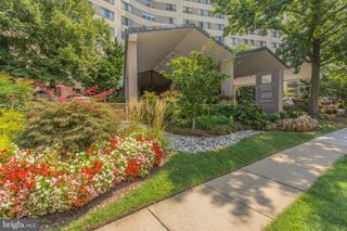 1200 N NASH ST #202, Arlington, VA 22209