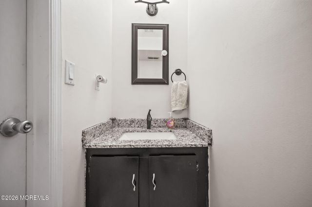 3 Seagull Lane, Howell, NJ 07731