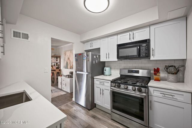 3 Seagull Lane, Howell, NJ 07731