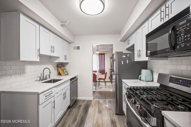 3 Seagull Lane, Howell, NJ 07731