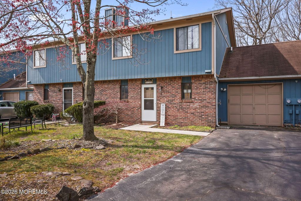 3 Seagull Lane, Howell, NJ 07731