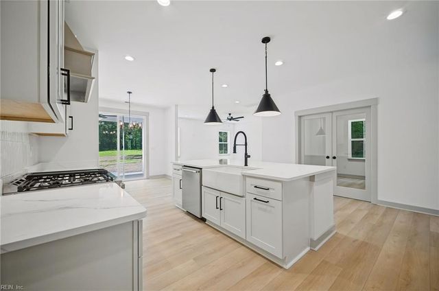 435 Gallbush RD, Chesapeake, VA 23322