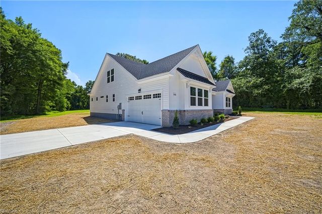 435 Gallbush RD, Chesapeake, VA 23322