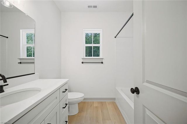 435 Gallbush RD, Chesapeake, VA 23322