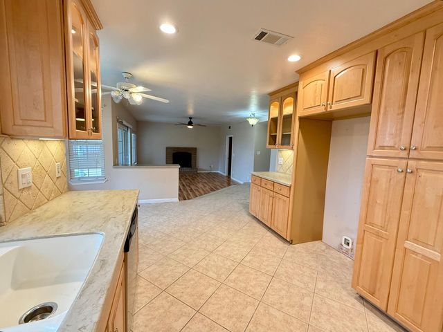 1617 Chaparral Way, Stockton, CA 95209