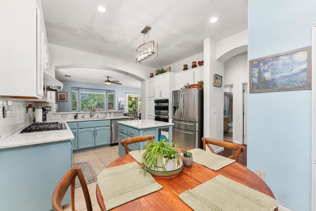 7951 Bothwell Dr, Sacramento, CA 95829