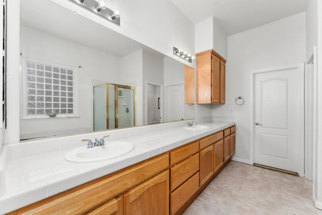 7951 Bothwell Dr, Sacramento, CA 95829