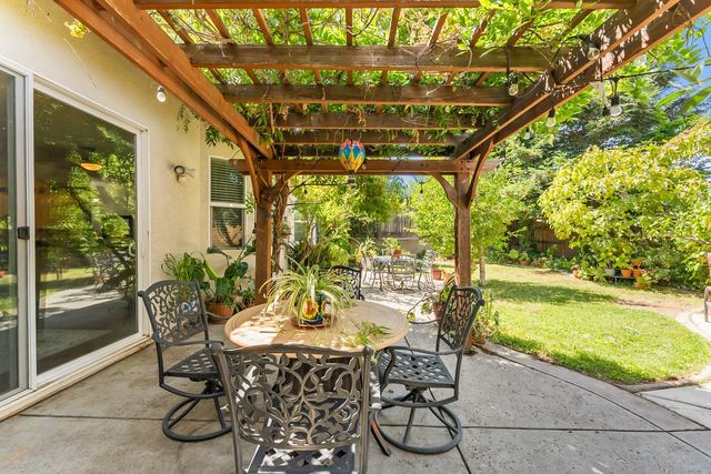 7951 Bothwell Dr, Sacramento, CA 95829