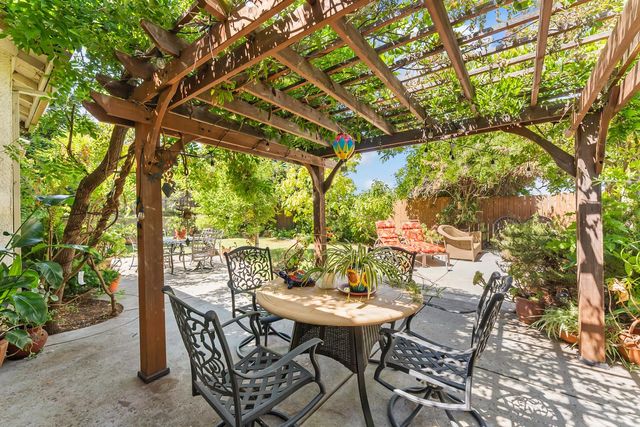 7951 Bothwell Dr, Sacramento, CA 95829