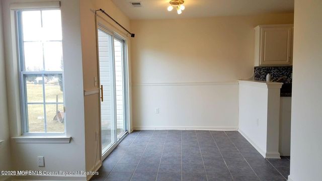 11 Hawthorne Drive, Tinton Falls, NJ 07753