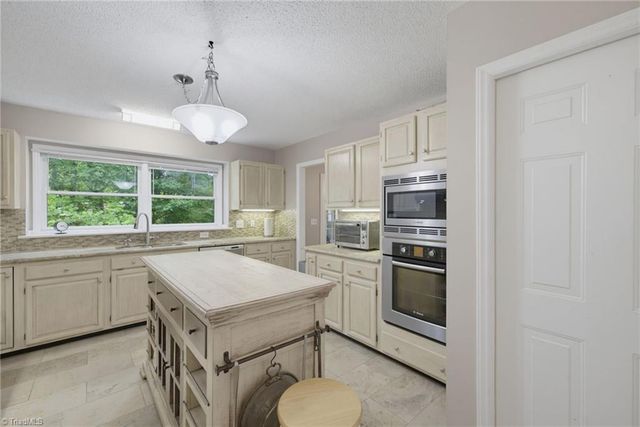 1817 Brunswick Court, High Point, NC 27262