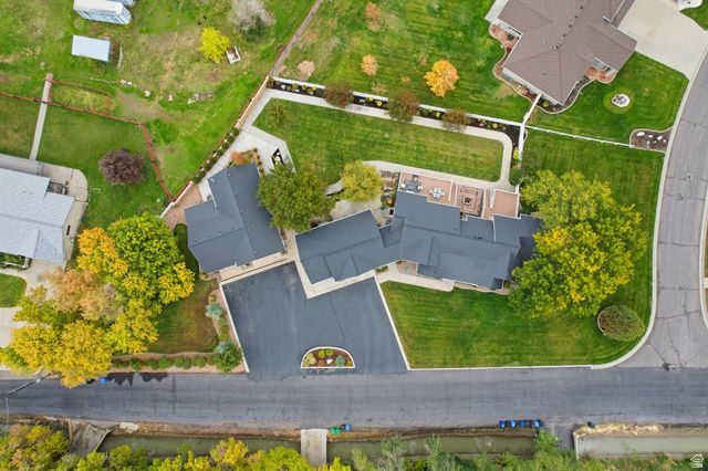 5873 S JORDAN CANAL RD, Taylorsville, UT 84129