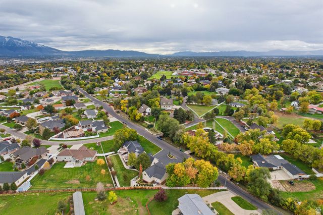 5873 S JORDAN CANAL RD, Taylorsville, UT 84129