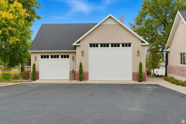 5873 S JORDAN CANAL RD, Taylorsville, UT 84129