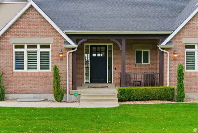 5873 S JORDAN CANAL RD, Taylorsville, UT 84129