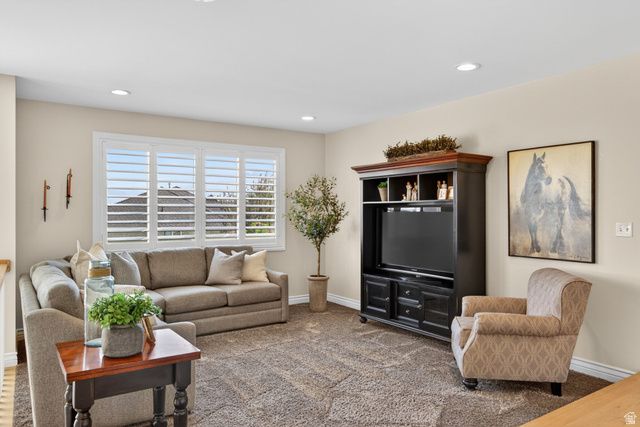 5873 S JORDAN CANAL RD, Taylorsville, UT 84129