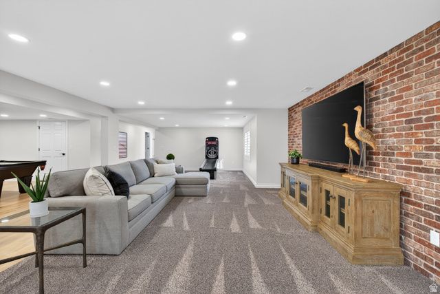 5873 S JORDAN CANAL RD, Taylorsville, UT 84129