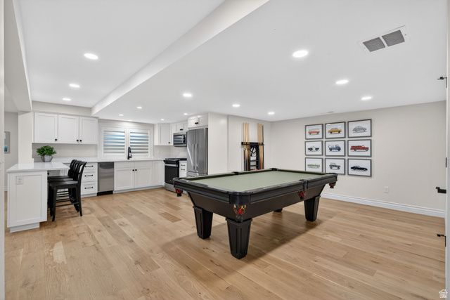 5873 S JORDAN CANAL RD, Taylorsville, UT 84129