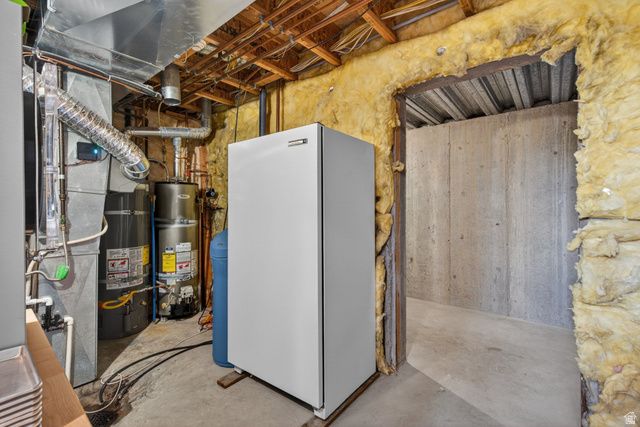 5873 S JORDAN CANAL RD, Taylorsville, UT 84129