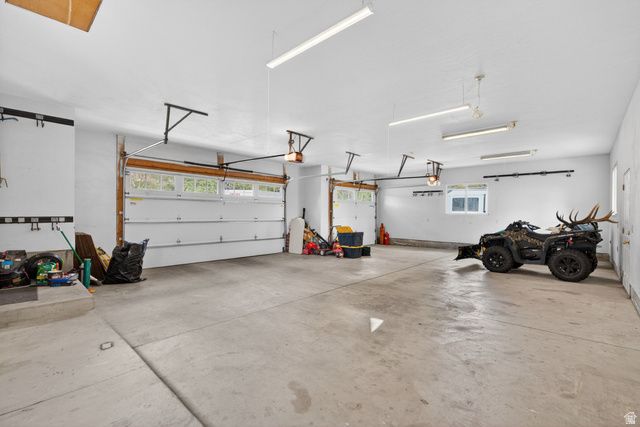 5873 S JORDAN CANAL RD, Taylorsville, UT 84129