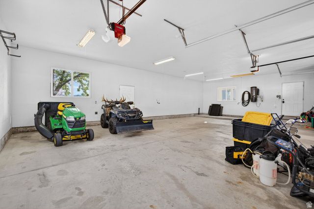 5873 S JORDAN CANAL RD, Taylorsville, UT 84129