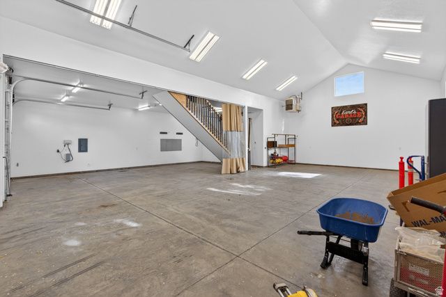 5873 S JORDAN CANAL RD, Taylorsville, UT 84129