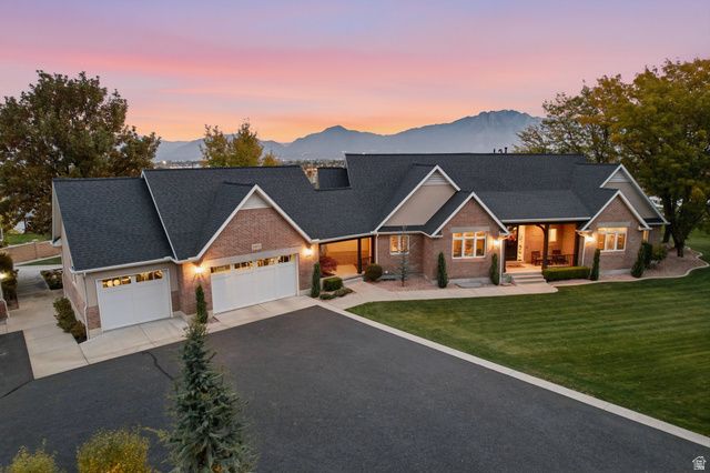 5873 S JORDAN CANAL RD, Taylorsville, UT 84129