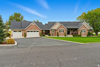 5873 S JORDAN CANAL RD, Taylorsville, UT 84129