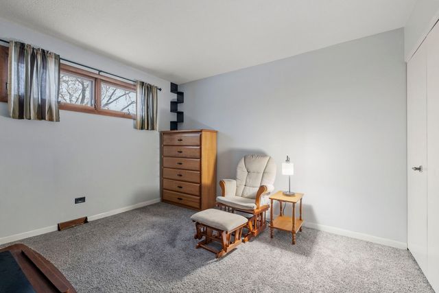 16345 Brementowne Drive, Tinley Park, IL 60477