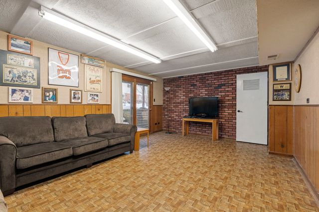 16345 Brementowne Drive, Tinley Park, IL 60477