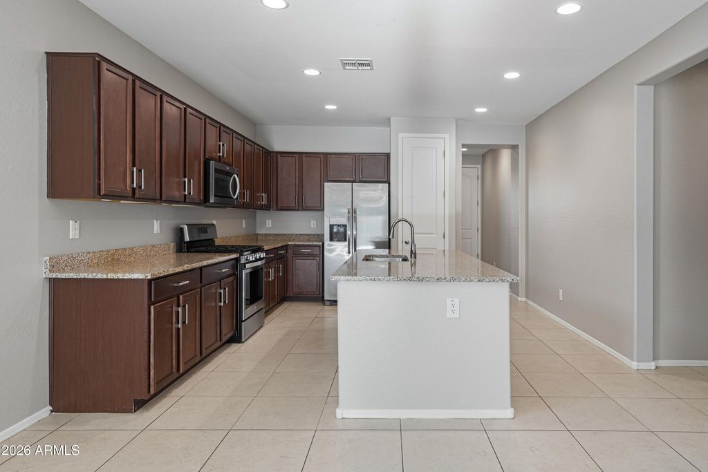 5220 S COBALT --, Mesa, AZ 85212 — photo 2