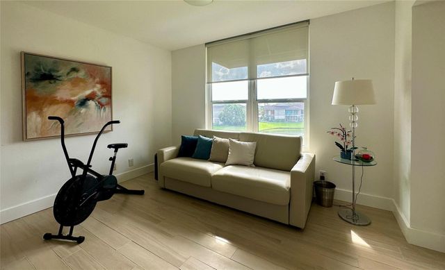 7582 Regency Lake Drive, Boca Raton, FL 33433