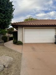 1104 Pinewood Court, Madera, CA 93637