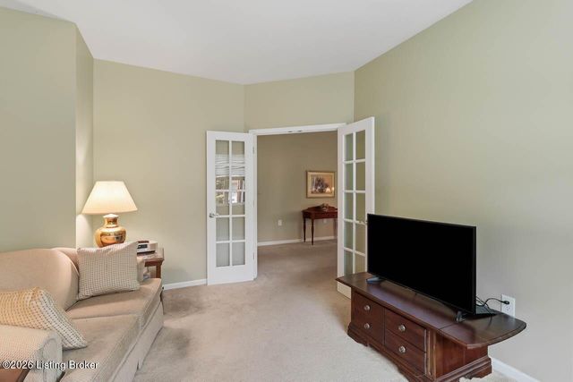 5005 Caerlson Ln, Louisville, KY 40241