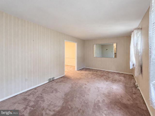 812 CARMAN DR, Reading, PA 19610