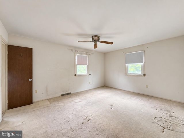 812 CARMAN DR, Reading, PA 19610