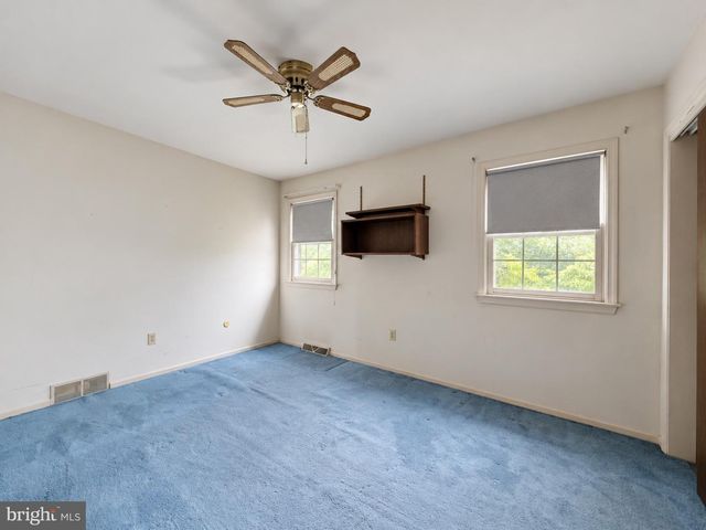 812 CARMAN DR, Reading, PA 19610