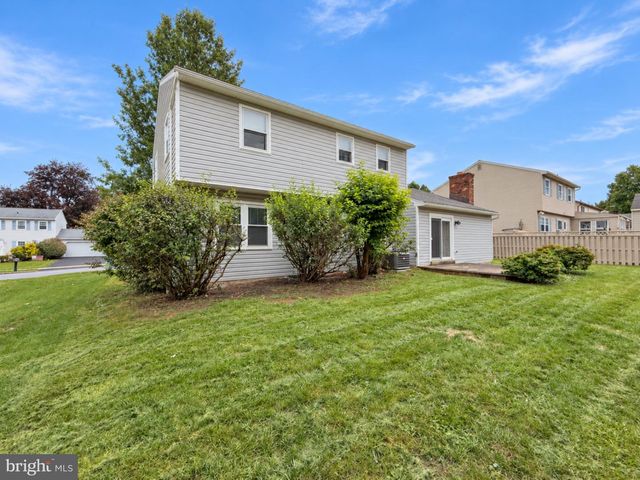 812 CARMAN DR, Reading, PA 19610