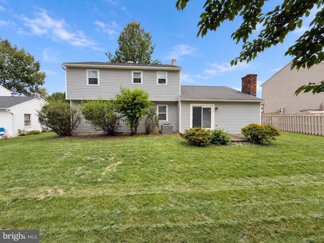 812 CARMAN DR, Reading, PA 19610