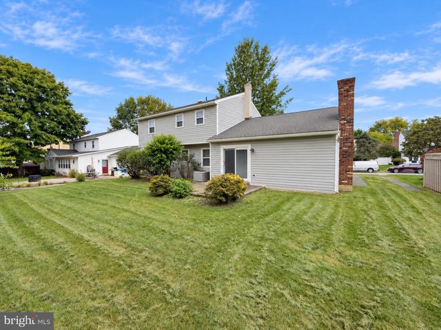 812 CARMAN DR, Reading, PA 19610