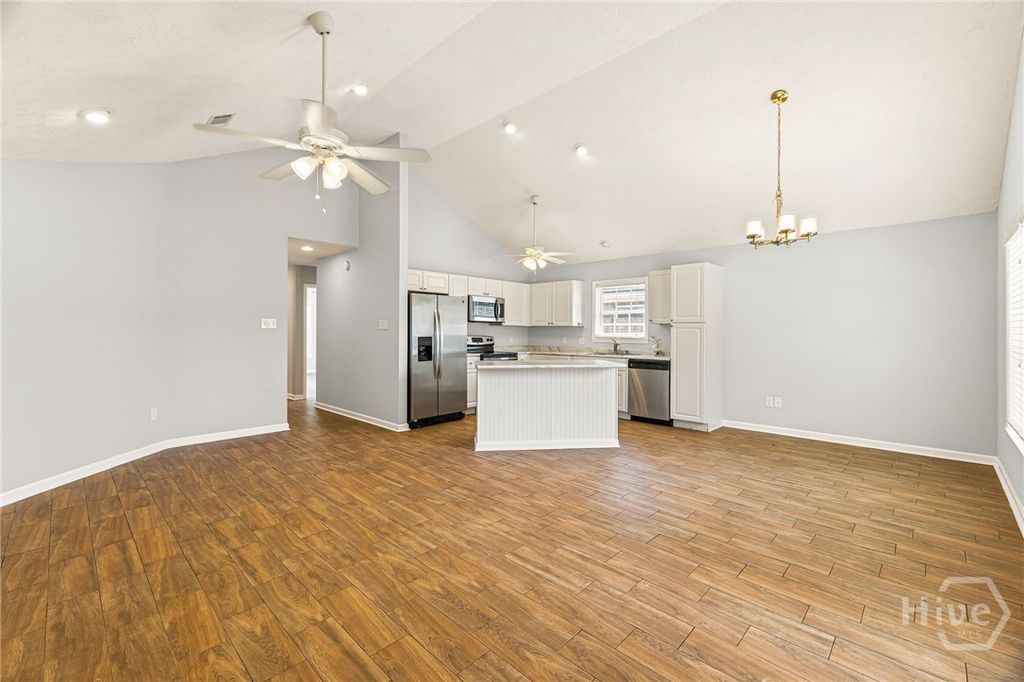 Image 12 of property listing at 7010 Johnny Mercer Boulevard, Savannah, GA 31410