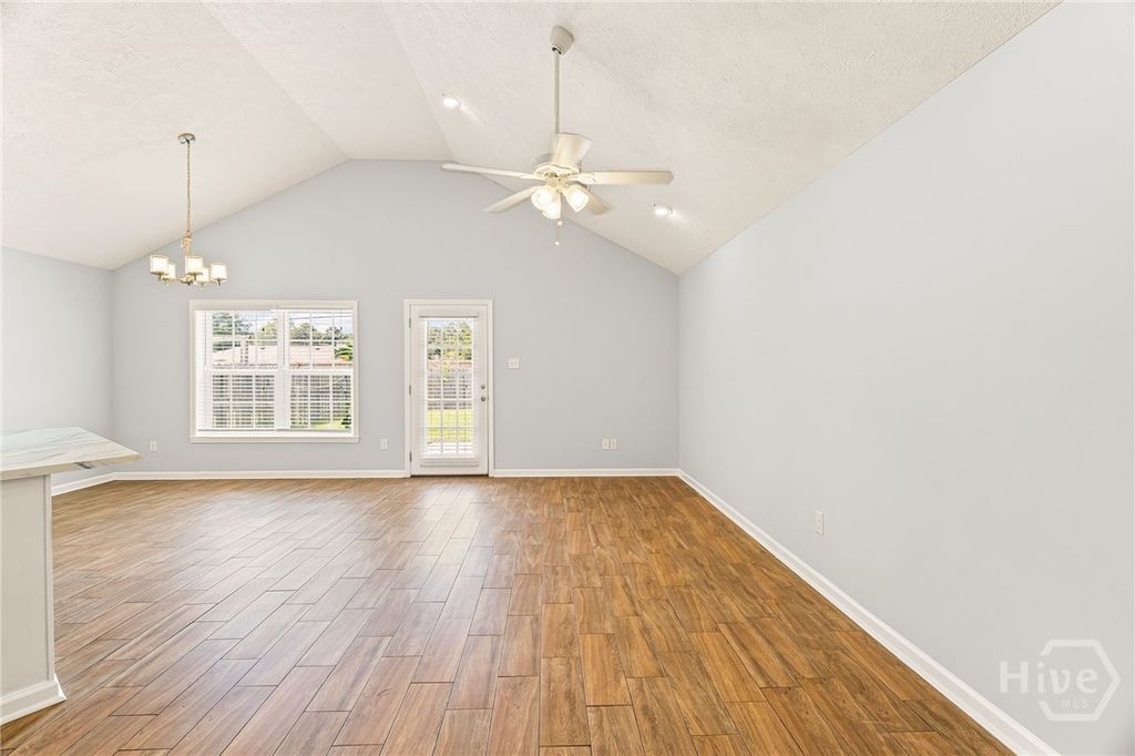 Image 13 of property listing at 7010 Johnny Mercer Boulevard, Savannah, GA 31410